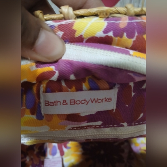 Bath and Body Works Straw Tote Bag with Pink Handles. Medium Size - Picture 8 of 8